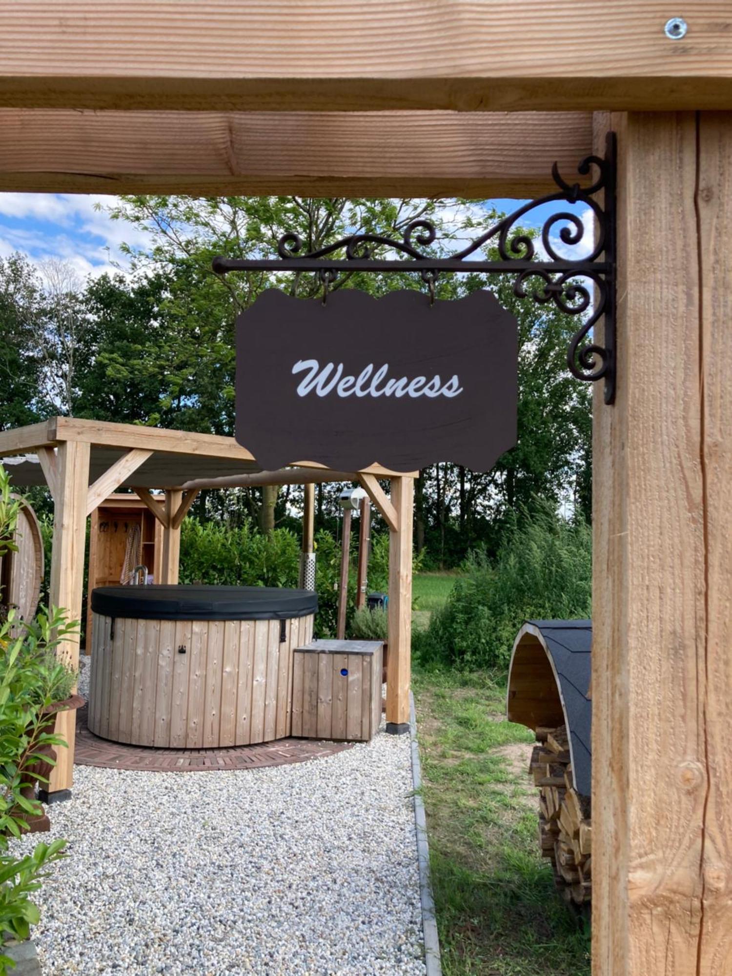 Bed & Breakfast Hoeve Happiness - Ontbijt Inbegrepen - Wellness Aanwezig Voorthuizen Eksteriør bilde