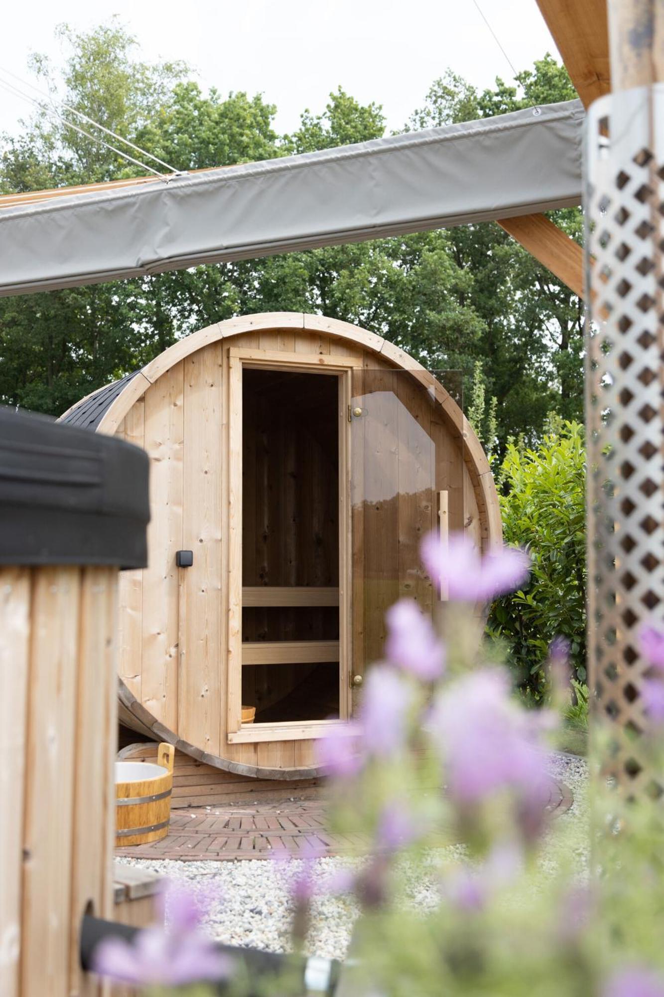 Bed & Breakfast Hoeve Happiness - Ontbijt Inbegrepen - Wellness Aanwezig Voorthuizen Eksteriør bilde