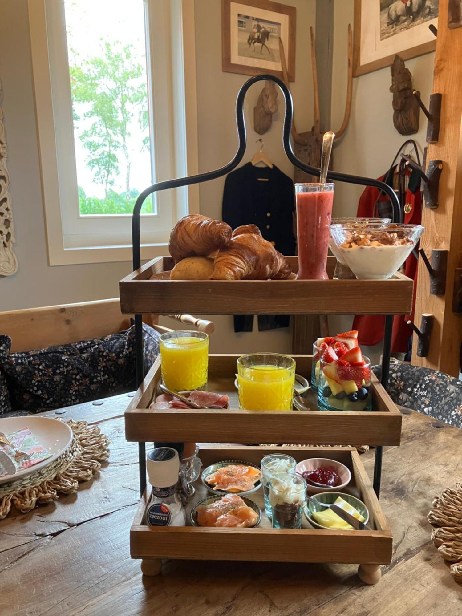 Bed & Breakfast Hoeve Happiness - Ontbijt Inbegrepen - Wellness Aanwezig Voorthuizen Eksteriør bilde