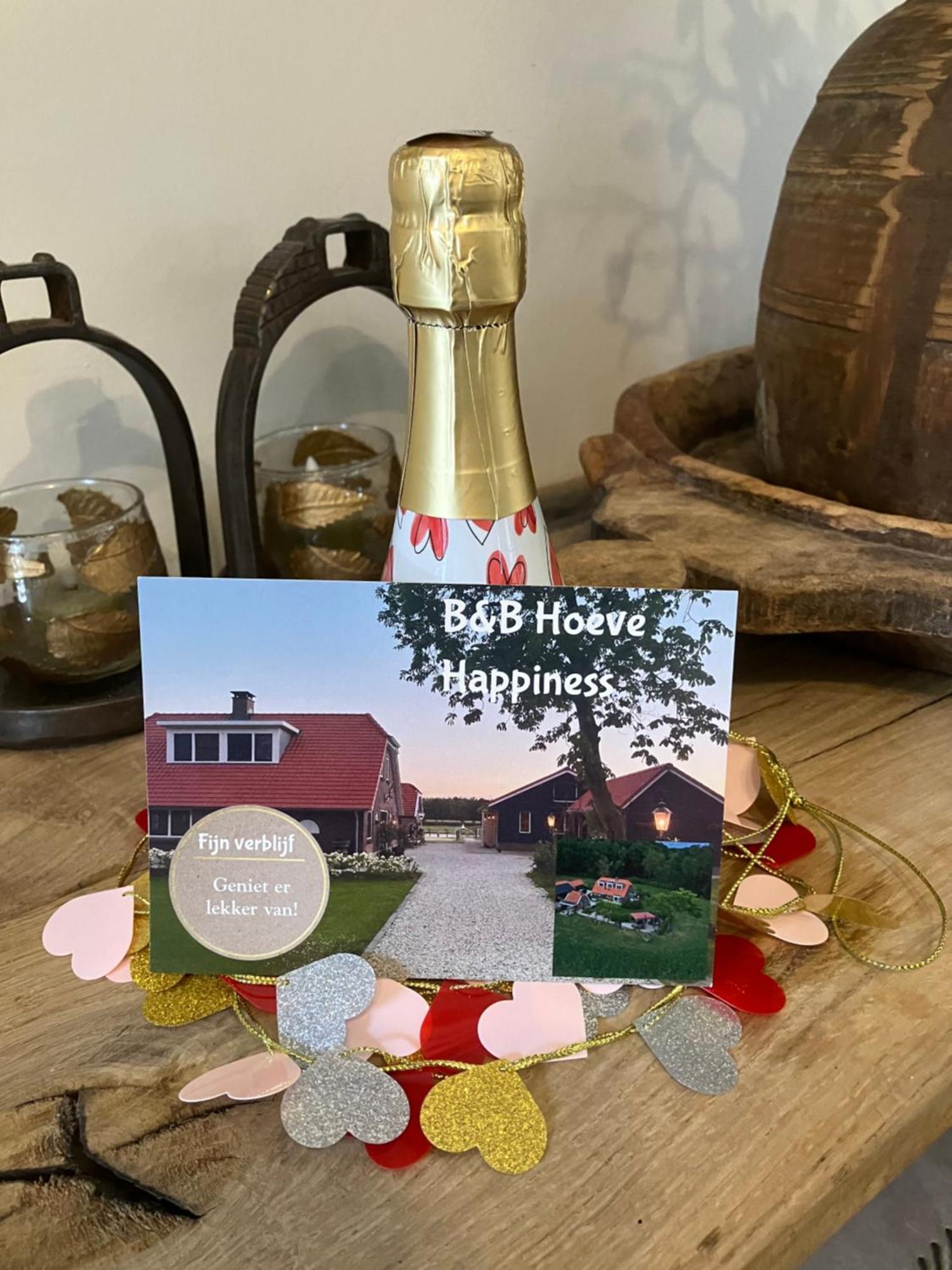 Bed & Breakfast Hoeve Happiness - Ontbijt Inbegrepen - Wellness Aanwezig Voorthuizen Eksteriør bilde